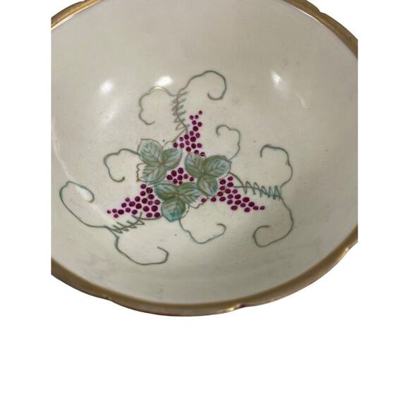 Vintage Occupied Japan Hand-Painted Large Teacup & Saucer Set With Grape Design - Picture 10 of 13
